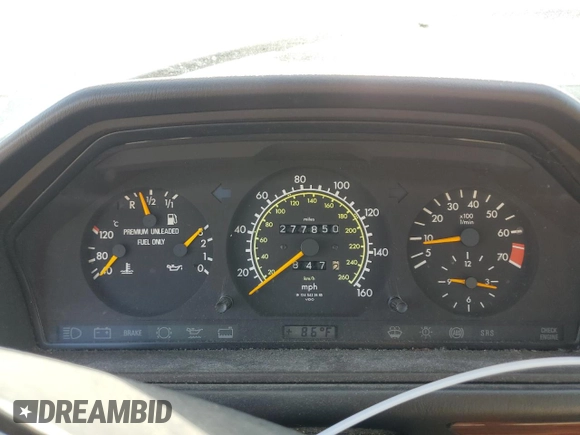 1994 Mercedes-Benz E Class with VIN WDBEA32E2RC119398, listed as a Copart auction lot 54427825 with 277,850 mi miles and Clean Title. Bid and sale history available at carsss.com. Image 9.