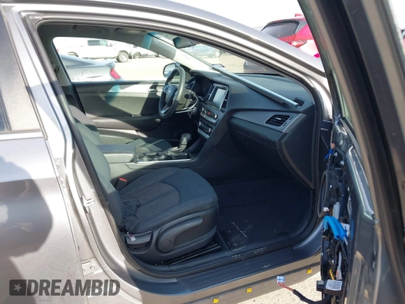 2019 Hyundai Sonata SE with VIN 5NPE24AF0KH774328, listed as a IAAI auction lot 41083370 with 84,196 mi miles and . Bid and sale history available at carsss.com. Image 5.