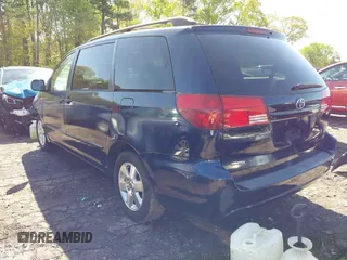 2004 Toyota Sienna XLE with VIN 5TDZA22C24S126161, listed as a IAAI auction lot 41986548 with 244,490 mi miles. Bid and sale history available at carsss.com. Image 3.