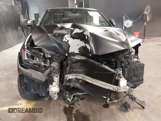 2019 Lamborghini Urus z VIN ZPBUA1ZL4KLA03222, wystawiony jako IAAI lot #41920029 z przebiegiem 57 055 mil mil oraz . Historia ofert i sprzedaży dostępna na DreamBid. Obrazek 19.