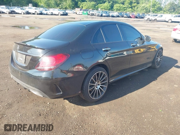 2021 Mercedes-Benz C 300 с VIN W1KWF8DB9MR642629, выставлен на аукционе IAAI как лот 42546566 с пробегом 16 002 миль миль и . История ставок и продаж доступна на DreamBid. Изображение 4.