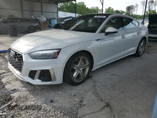 2021 Audi A5 Sportback S line Premium z VIN WAUDACF53MA012871, wystawiony jako Copart lot #56963055 z przebiegiem 101 368 mil mil oraz Szkoda całkowita • Salvage title. Historia ofert i sprzedaży dostępna na DreamBid. Obrazek 1.
