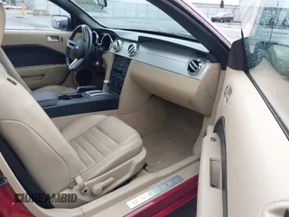 2006 Ford Mustang GT Deluxe with VIN 1ZVHT85H265254423, listed as a IAAI auction lot 41482622 with 122,049 mi miles. Bid and sale history available at carsss.com. Image 5.