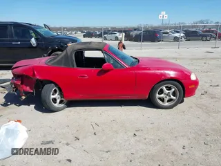 2001 Mazda MX-5 Miata z VIN JM1NB353910201434, wystawiony jako IAAI lot #41817576 z przebiegiem 209 104 mil mil oraz . Historia ofert i sprzedaży dostępna na DreamBid. Obrazek 13.