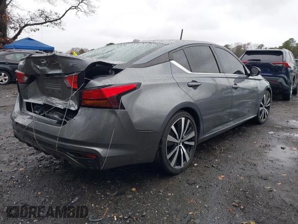 2020 Nissan Altima 2.5 SR with VIN 1N4BL4CV6LC259910, listed as a IAAI auction lot 40876729 with 68,363 mi miles. Bid and sale history available at carsss.com. Image 4.