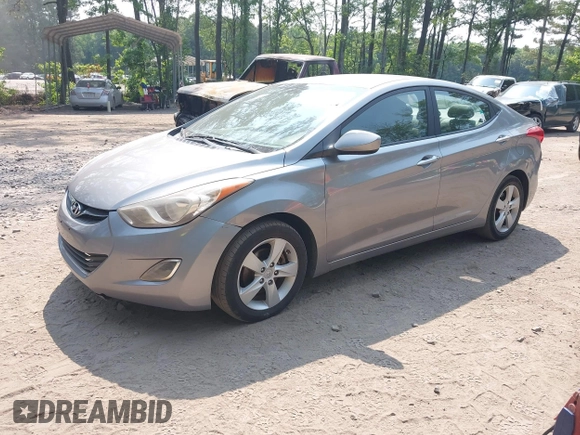 2012 Hyundai Elantra GLS z VIN KMHDH4AE7CU369345, wystawiony jako IAAI lot #42432765 z przebiegiem 148 754 mil mil oraz . Historia ofert i sprzedaży dostępna na DreamBid. Obrazek 2.
