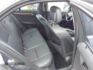 2010 Mercedes-Benz C 300 Sport z VIN WDDGF8BB9AR108386, wystawiony jako IAAI lot #42264521 z przebiegiem 225 115 mil mil oraz . Historia ofert i sprzedaży dostępna na DreamBid. Obrazek 8.