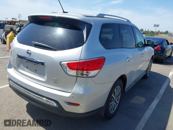 2016 Nissan Pathfinder SV with VIN 5N1AR2MM4GC630868, listed as a IAAI auction lot 42302884 with 169,909 mi miles and . Bid and sale history available at DreamBid. Image 4.