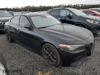 2019 Alfa Romeo Giulia with VIN ZARFAMAN4K7622772, listed as a Copart auction lot 73953434 with 0 mi miles and Salvage Title. Bid and sale history available at carsss.com. Image 4.