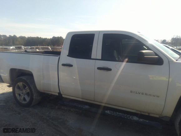 2018 Chevrolet Silverado 1500 Custom with VIN 1GCRCPEC2JZ354500, listed as a IAAI auction lot 41640015 with 87,376 mi miles. Bid and sale history available at carsss.com. Image 14.
