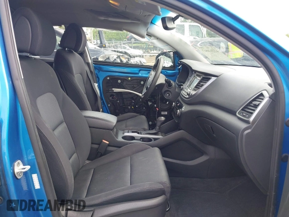 2016 Hyundai Tucson SE z VIN KM8J3CA46GU158341, wystawiony jako IAAI lot #42211047 z przebiegiem 84 112 mil mil oraz . Historia ofert i sprzedaży dostępna na DreamBid. Obrazek 5.