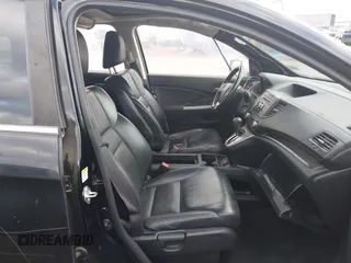 2013 Honda CR-V EX-L z VIN 2HKRM4H7XDH680051, wystawiony jako IAAI lot #41781805 z przebiegiem 100 982 mil mil oraz . Historia ofert i sprzedaży dostępna na DreamBid. Obrazek 5.