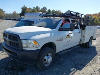 2018 Ram 3500 Tradesman with VIN 3C7WRSCL3JG165767, listed as a IAAI auction lot 40612945 with 1 mi miles. Bid and sale history available at carsss.com. Image 16.