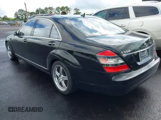 2007 Mercedes-Benz S 550 z VIN WDDNG71X47A094691, wystawiony jako IAAI lot #42251493 z przebiegiem 170 831 mil mil oraz . Historia ofert i sprzedaży dostępna na DreamBid. Obrazek 3.