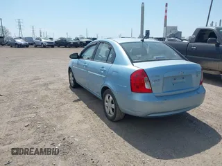 2007 Hyundai Accent GLS с VIN KMHCN46C27U097465, выставлен на аукционе IAAI как лот 42068576 с пробегом 129 278 миль миль и . История ставок и продаж доступна на DreamBid. Изображение 3.