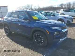 2022 Chevrolet TrailBlazer LT with VIN KL79MRSLXNB087499, listed as a IAAI auction lot 41790805 with 28,606 mi miles. Bid and sale history available at carsss.com. Image 1.