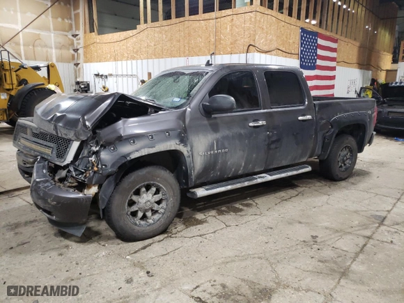 2011 Chevrolet Silverado 1500 LTZ with VIN 3GCUKTE2XBG265577, listed as a Copart auction lot 87771785 with 136,011 mi miles and Salvage Title. Bid and sale history available at carsss.com. Image 1.