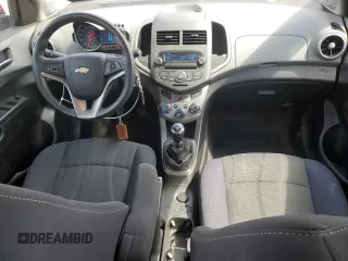 2012 Chevrolet Sonic LT z VIN 1G1JD5SB1C4160396, wystawiony jako Copart lot #52098365 z przebiegiem 125 733 mil mil oraz Szkoda całkowita • Salvage title. Historia ofert i sprzedaży dostępna na DreamBid. Obrazek 8.
