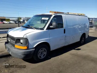 2005 Chevrolet Express Cargo z VIN 1GCFG15X751112877, wystawiony jako Copart lot #77494014 z przebiegiem 349 555 mil mil oraz Czysty tytuł • Clean title. Historia ofert i sprzedaży dostępna na DreamBid. Obrazek 1.