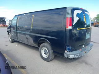 2002 Chevrolet City Express Cargo z VIN 1GCHG39R321205567, wystawiony jako IAAI lot #42304188 z przebiegiem 119 412 mil mil oraz . Historia ofert i sprzedaży dostępna na DreamBid. Obrazek 3.