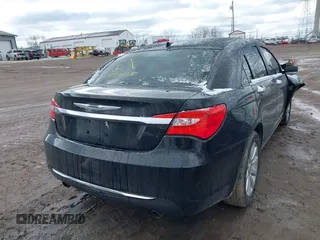 2014 Chrysler 200 Limited with VIN 1C3CCBCG4EN151415, listed as a IAAI auction lot 41733580 with 163,742 mi miles. Bid and sale history available at carsss.com. Image 4.