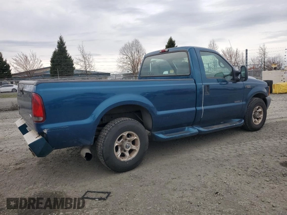2000 Ford Super Duty F-250 XL with VIN 1FTNF20F5YEA22157, listed as a Copart auction lot 45497565 with 209,022 mi miles and Salvage Title. Bid and sale history available at carsss.com. Image 3.