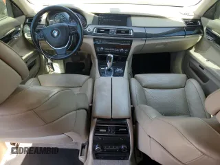 2009 BMW 7 Series 750i z VIN WBAKA83509CY35388, wystawiony jako Copart lot #63561984 z przebiegiem 166 068 mil mil oraz Szkoda całkowita • Salvage title. Historia ofert i sprzedaży dostępna na DreamBid. Obrazek 8.