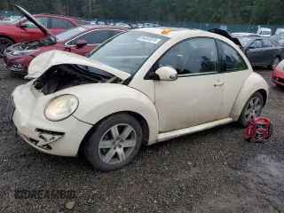 2006 Volkswagen New Beetle Coupe with VIN 3VWRW31C36M420726, listed as a Copart auction lot 84332874 with 110,338 mi miles and Salvage Title. Bid and sale history available at carsss.com. Image 1.