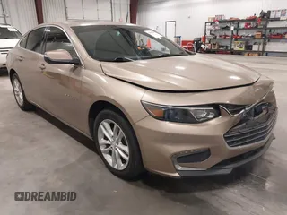 2018 Chevrolet Malibu LT z VIN 1G1ZD5ST1JF136368, wystawiony jako IAAI lot #42011839 z przebiegiem 112 481 mil mil oraz . Historia ofert i sprzedaży dostępna na DreamBid. Obrazek 1.