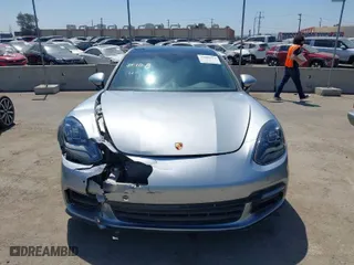2020 Porsche Panamera with VIN WP0AA2A75LL101708, listed as a IAAI auction lot 39900713 with 13,098 mi miles. Bid and sale history available at carsss.com. Image 12.