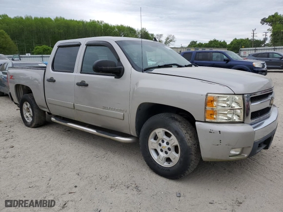 2007 Chevrolet Silverado 1500 LT w/1LT with VIN 2GCEC13C971597608, listed as a Copart auction lot 53245575 with 181,197 mi miles and Clean Title. Bid and sale history available at carsss.com. Image 4.