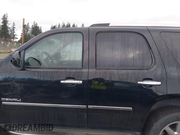 2011 GMC Yukon Denali with VIN 1GKS2EEF9BR261336, listed as a IAAI auction lot 41796533 with 149,808 mi miles. Bid and sale history available at carsss.com. Image 14.