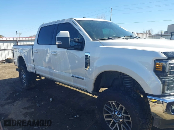 2017 Ford F-250 Lariat z VIN 1FT7W2BT4HED25460, wystawiony jako IAAI lot #41639705 z przebiegiem 178 349 mil mil oraz . Historia ofert i sprzedaży dostępna na DreamBid. Obrazek 6.