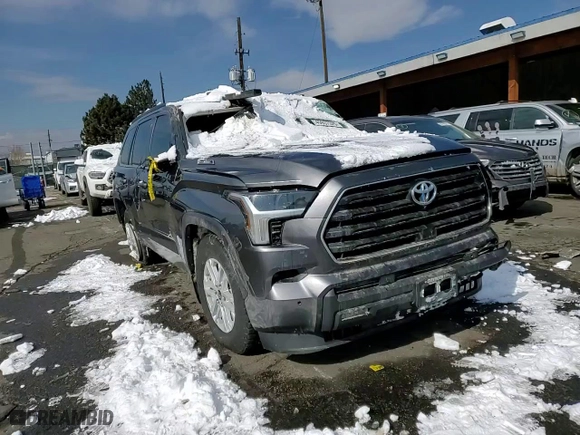 2023 Toyota Sequoia SR5 with VIN 7SVAAABA4PX019994, listed as a Copart auction lot 45937525 with 39,421 mi miles and Salvage Title. Bid and sale history available at carsss.com. Image 12.
