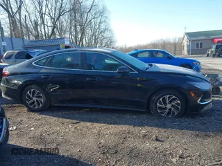 2022 Hyundai Sonata Hybrid Blue with VIN KMHL24JJ5NA041548, listed as a IAAI auction lot 41984039 with 29,281 mi miles. Bid and sale history available at carsss.com. Image 14.