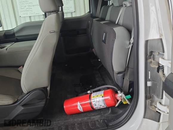 2016 Ford F-150 XLT with VIN 1FTFX1EF2GKD19438, listed as a IAAI auction lot 42610430 with 165,618 mi miles and . Bid and sale history available at DreamBid. Image 50.