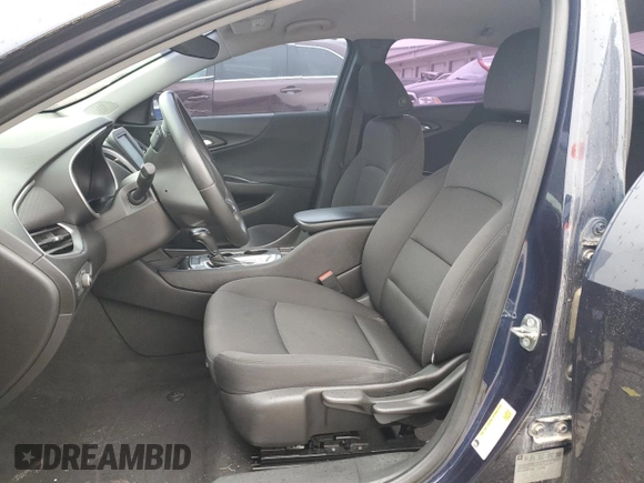 2016 Chevrolet Malibu LS z VIN 1G1ZB5ST2GF301049, wystawiony jako Copart lot #57834155 z przebiegiem Nie podano mil oraz Nie do naprawy. Historia ofert i sprzedaży dostępna na DreamBid. Obrazek 7.