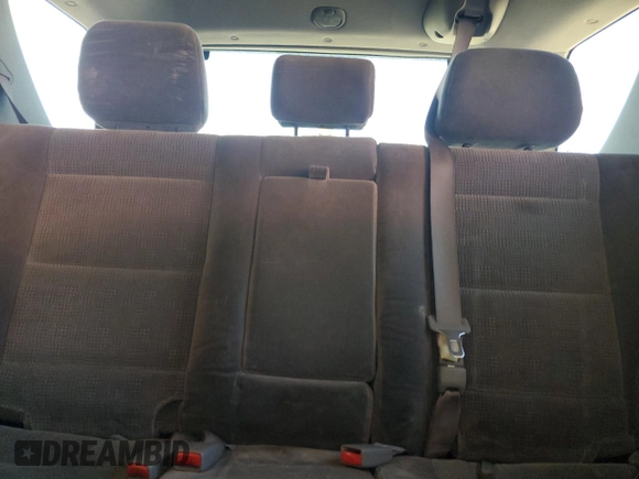 2008 Kia Sorento EX z VIN KNDJD736685770445, wystawiony jako Copart lot #56426455 z przebiegiem 196 911 mil mil oraz Szkoda całkowita • Salvage title. Historia ofert i sprzedaży dostępna na DreamBid. Obrazek 10.
