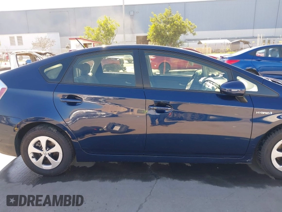 2015 Toyota Prius Four with VIN JTDKN3DU1F0449298, listed as a IAAI auction lot 41675916 with 92,310 mi miles. Bid and sale history available at carsss.com. Image 13.