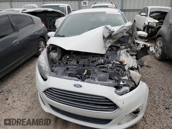 2014 Ford Fiesta S z VIN 3FADP4TJ4EM212337, wystawiony jako Copart lot #47325725 z przebiegiem 77 931 mil mil oraz Szkoda całkowita • Salvage title. Historia ofert i sprzedaży dostępna na DreamBid. Obrazek 5.