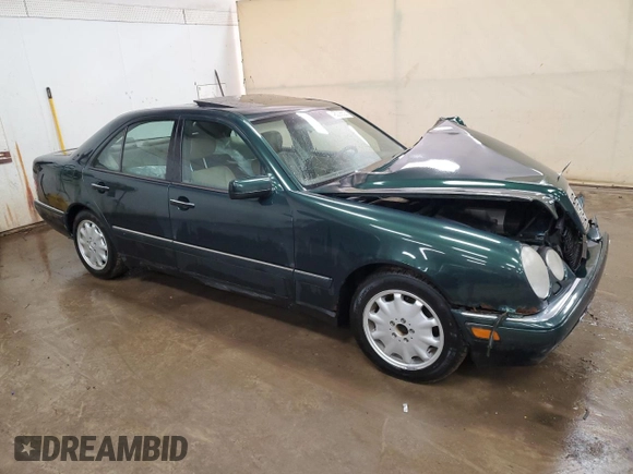 1996 Mercedes-Benz E-Class with VIN WDBJF55F7TJ007733, listed as a Copart auction lot 48005625 with 0 mi miles and Clean Title. Bid and sale history available at carsss.com. Image 4.