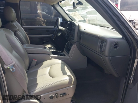 2006 GMC Sierra 1500 SLE1 z VIN 1GTEC19Z86Z297933, wystawiony jako IAAI lot #42268494 z przebiegiem 80 302 mil mil oraz . Historia ofert i sprzedaży dostępna na DreamBid. Obrazek 5.