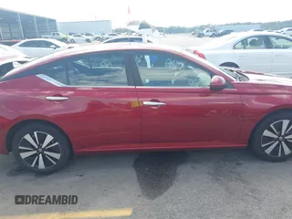 2022 Nissan Altima SV z VIN 1N4BL4DV5NN307810, wystawiony jako IAAI lot #42210773 z przebiegiem 135 459 mil mil oraz . Historia ofert i sprzedaży dostępna na DreamBid. Obrazek 13.