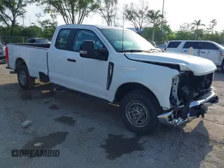 2023 Ford F-250 XL with VIN 1FT7X2AA4PED77473, listed as a IAAI auction lot 42368062 with 39,799 mi miles and . Bid and sale history available at DreamBid. Image 1.