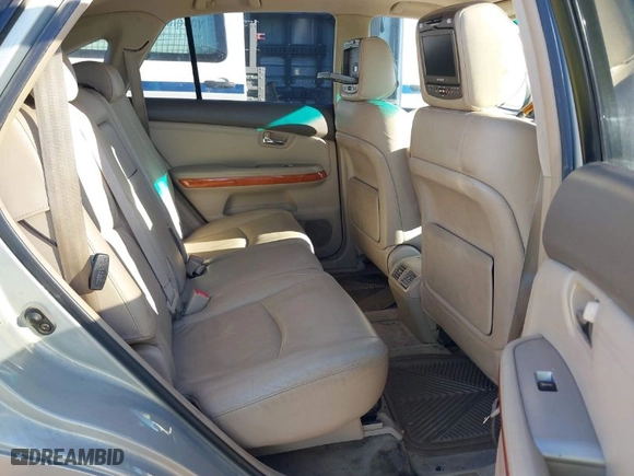 2006 Lexus RX 330 with VIN JTJGA31U260059684, listed as a IAAI auction lot 41872118 with 202,898 mi miles. Bid and sale history available at carsss.com. Image 8.
