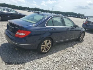 2012 Mercedes-Benz C 300 Sport z VIN WDDGF8BB8CA731905, wystawiony jako Copart lot #61692695 z przebiegiem 98 773 mil mil oraz Szkoda całkowita • Salvage title. Historia ofert i sprzedaży dostępna na DreamBid. Obrazek 3.