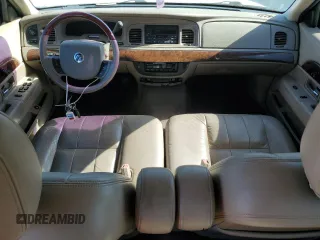 2005 Mercury Grand Marquis LS Premium z VIN 2MEFM75W95X618252, wystawiony jako Copart lot #57810045 z przebiegiem Nie podano mil oraz Czysty tytuł • Clean title. Historia ofert i sprzedaży dostępna na DreamBid. Obrazek 8.