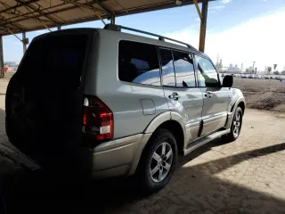 2006 Mitsubishi Montero Limited z VIN JA4MW51SX6J003398, wystawiony jako Copart lot #70511684 z przebiegiem 167 981 mil mil oraz Tytuł czysty. Historia ofert i sprzedaży dostępna na DreamBid. Obrazek 3.