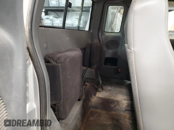 2007 Ford Ranger XLT z VIN 1FTZR45E57PA55215, wystawiony jako Copart lot #62848235 z przebiegiem 294 383 mil mil oraz Czysty tytuł • Clean title. Historia ofert i sprzedaży dostępna na DreamBid. Obrazek 10.