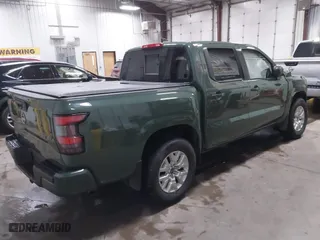 2024 Nissan Frontier PRO-4X with VIN 1N6ED1EK7RN660527, listed as a IAAI auction lot 41157416 with 10,032 mi miles. Bid and sale history available at carsss.com. Image 4.